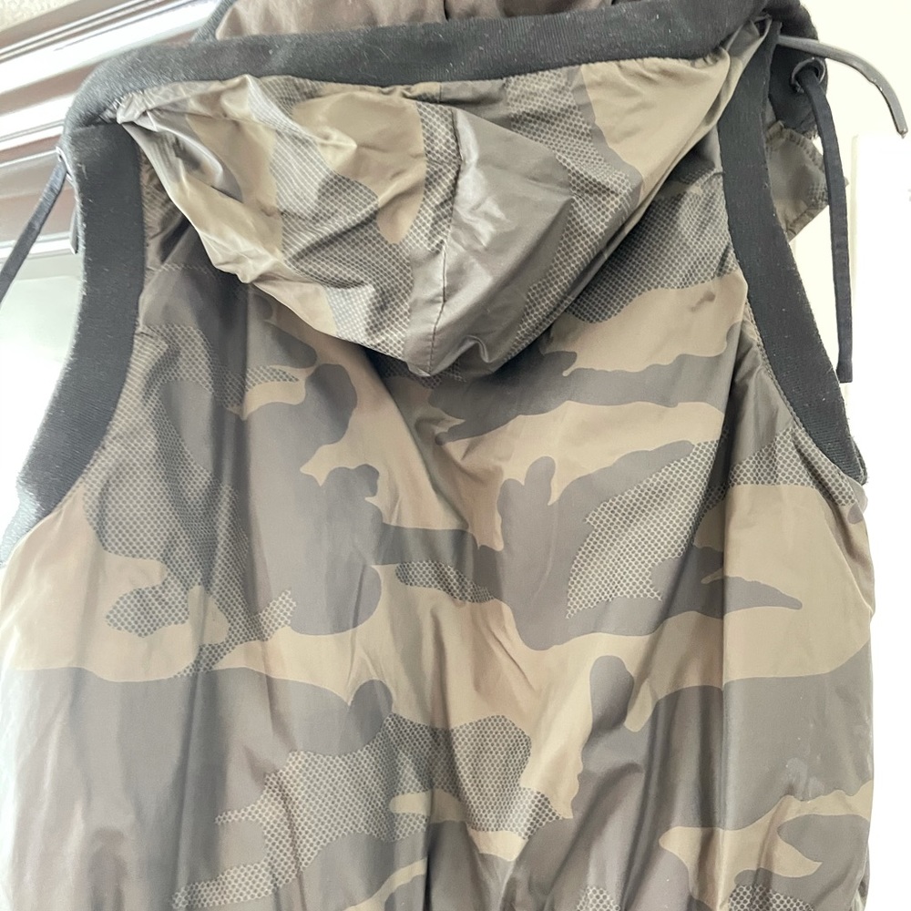 Bench jacket